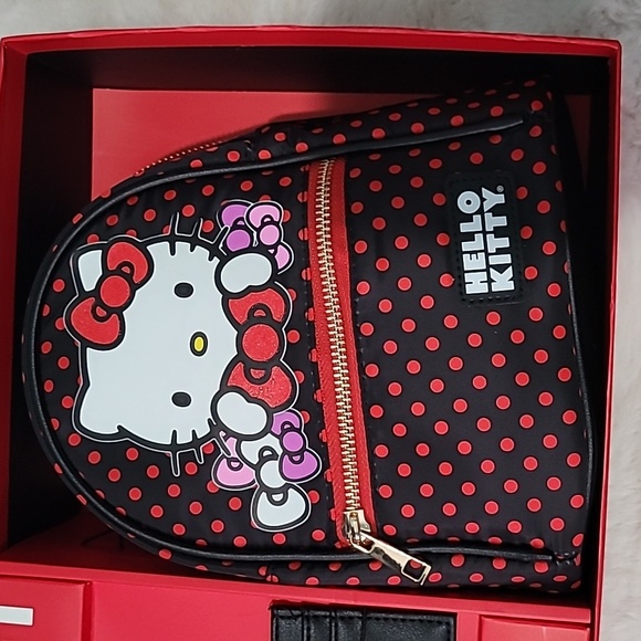 🎀 Hello Kitty 3 Piece Gift Set NWOT - Picture 3 of 8
